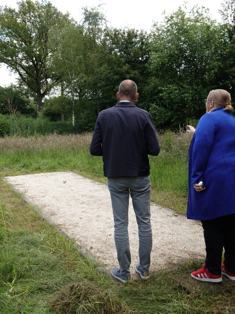 De grote lijnen bespreken bij een spelletje Jeu des Boules